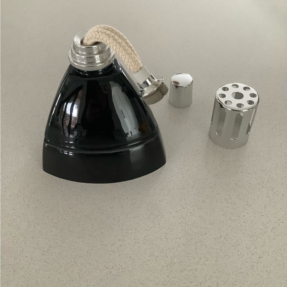 Aromatherapy Lampe Berger
Longchamp Silex Ceramic Triangle Lamp Diffuser - Picture 2 of 4